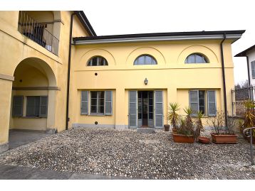 VILLA INDIPENDENTE