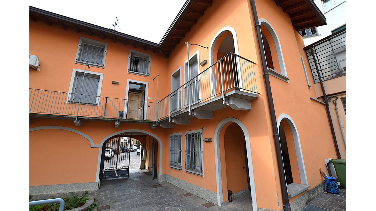APPARTAMENTO TRE LOCALI