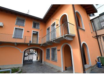 APPARTAMENTO TRE LOCALI