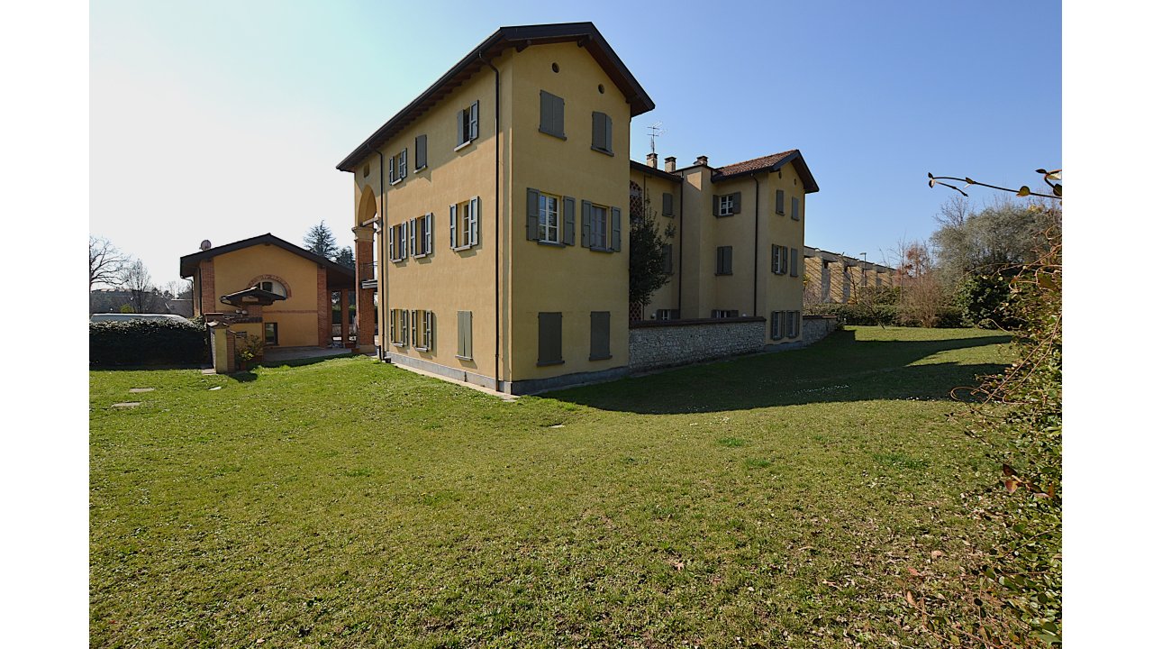 APPARTAMENTO TRE LOCALI