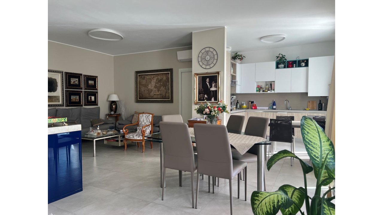 APPARTAMENTO TRE LOCALI