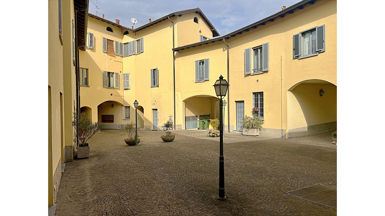 APPARTAMENTO TRE LOCALI