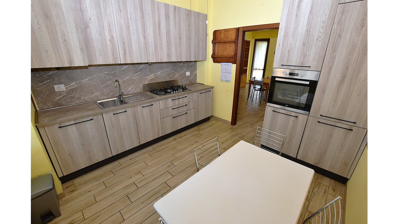 APPARTAMENTO TRE LOCALI